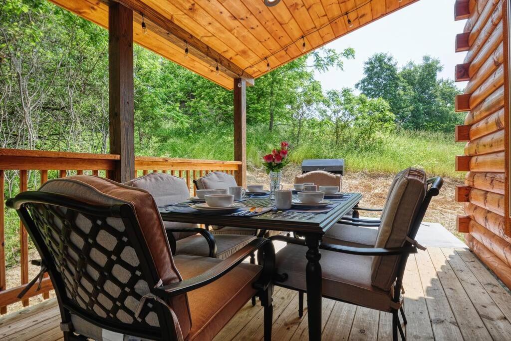 Adventure Retreat/Cabin/Pool+Hot Tub/Game Room+Theater セバービル エクステリア 写真