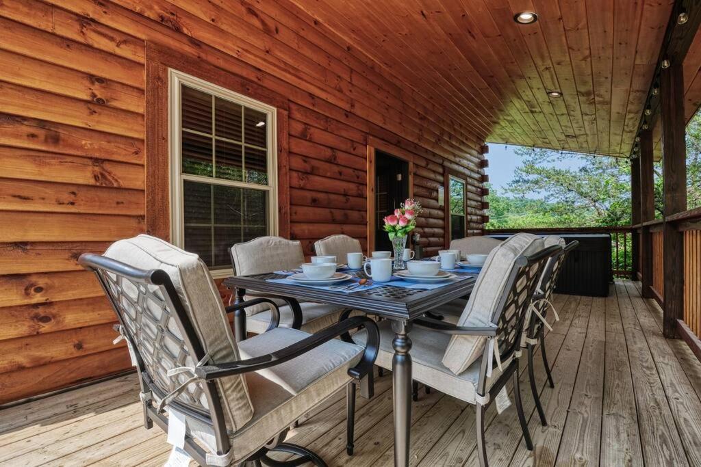 Adventure Retreat/Cabin/Pool+Hot Tub/Game Room+Theater セバービル エクステリア 写真