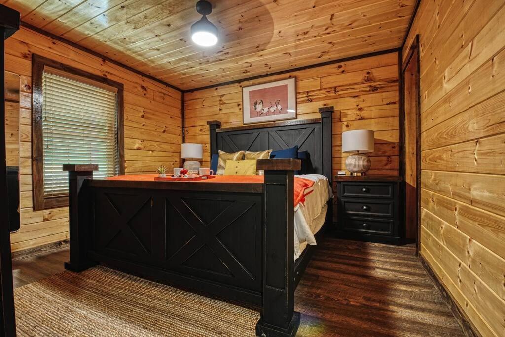 Adventure Retreat/Cabin/Pool+Hot Tub/Game Room+Theater セバービル エクステリア 写真
